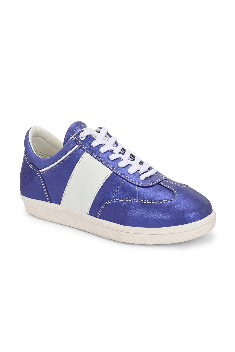 EZRO Women Lace-Up Sneakers – Comfortable Casual Walking Shoes