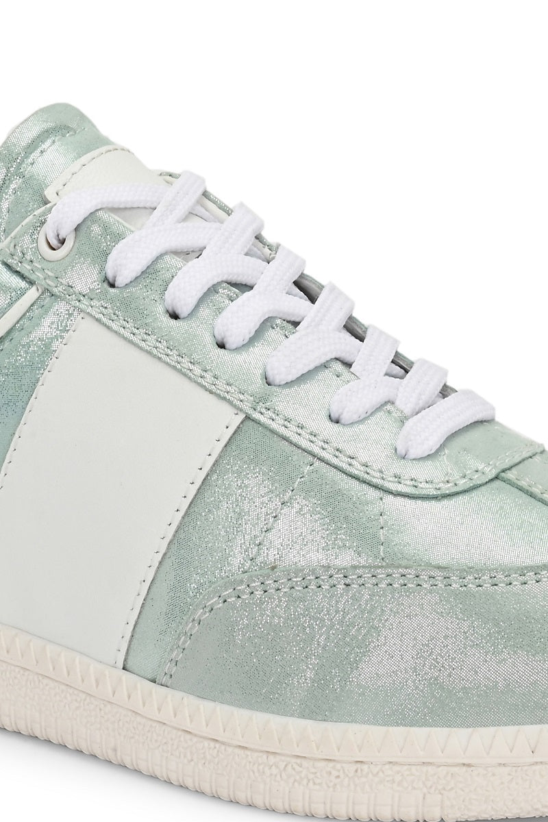 Women’s Casual Sneakers – Stylish & Comfortable Everyday Shoes