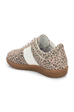 EZRO Women's Lightweight Lace-Up Casual Sneakers